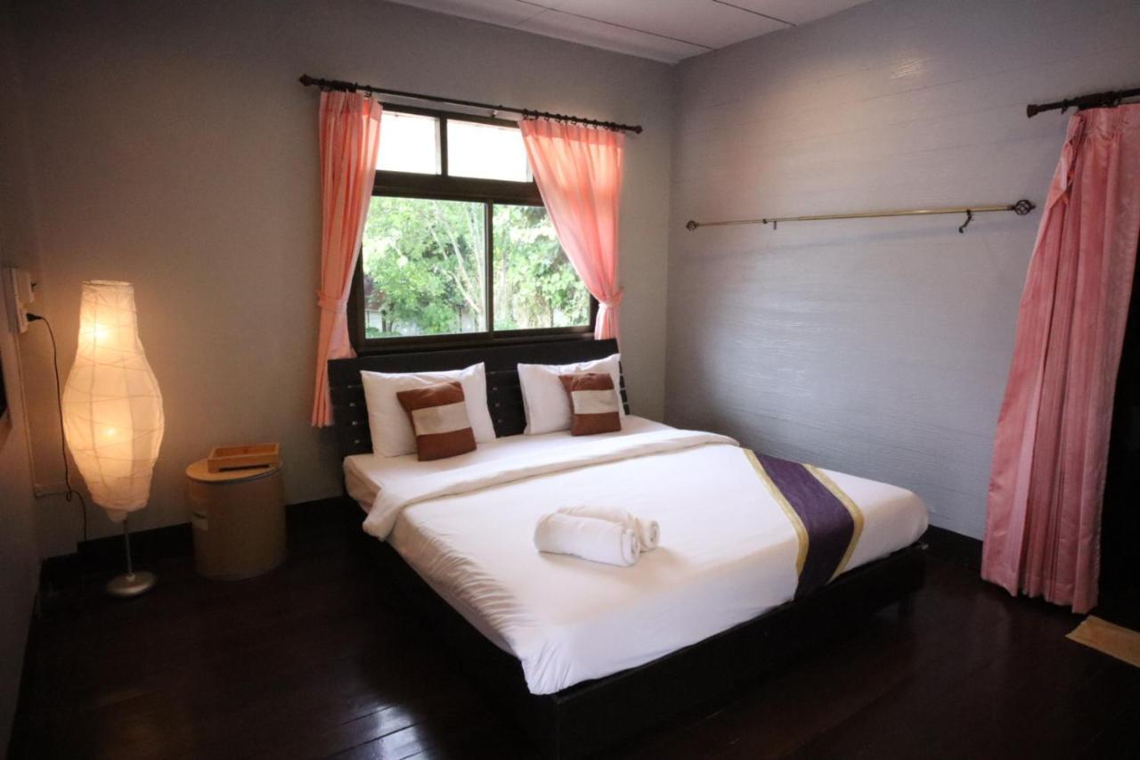 Marina Hut Guest House Ko Lanta Eksteriør billede